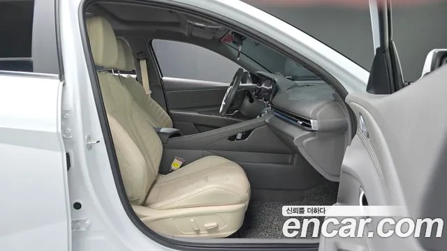 Hyundai Avante CN7 — Фото автомобиля 16