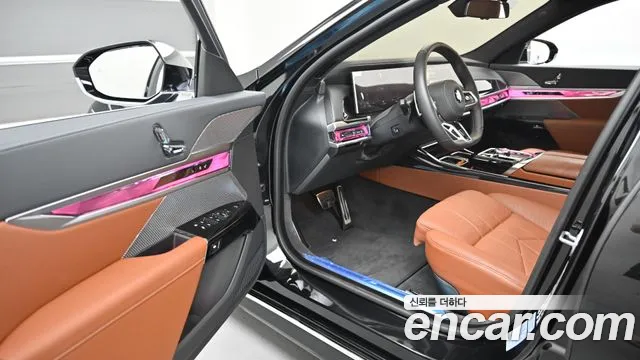 BMW 7-Series 7 серия (G70) 740i xDrive M Sport Limited — Фото автомобиля 11