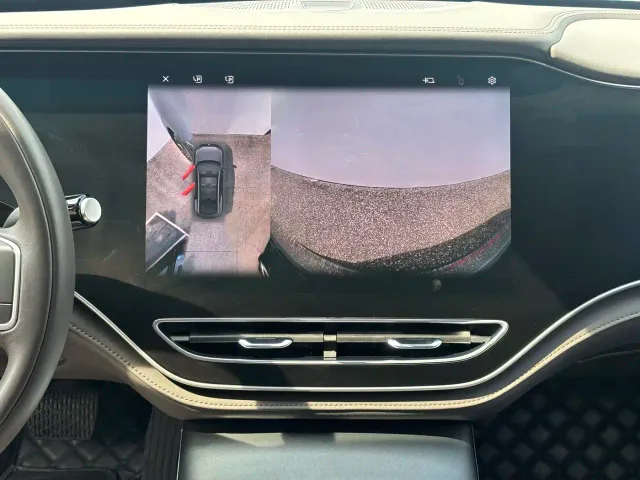 Roewe Rising Auto F7 — Фото автомобиля 9