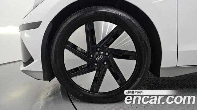 Hyundai Ioniq 6 — Фото автомобиля 5