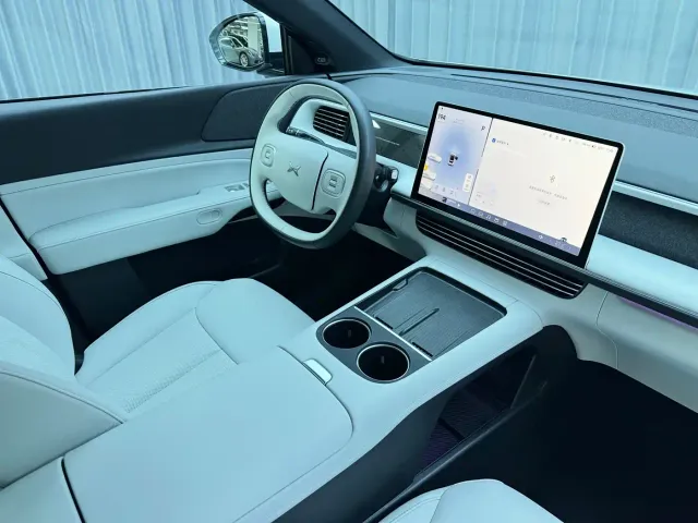 Xpeng G6 — Фото автомобиля 17