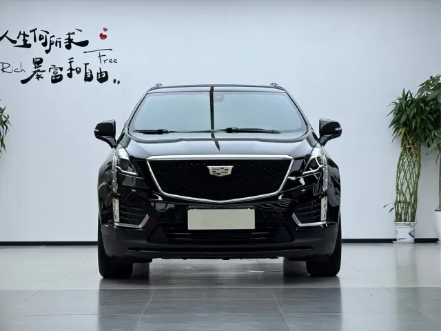 Cadillac XT5 — Фото автомобиля 2