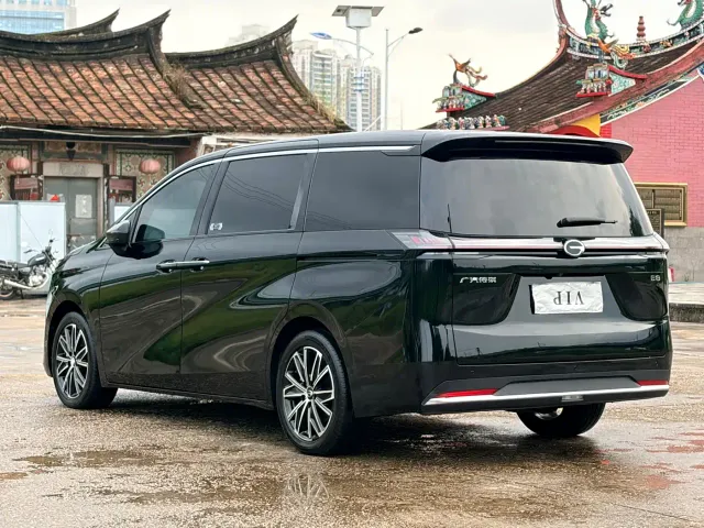GAC Trumpchi E8 — Фото автомобиля 16