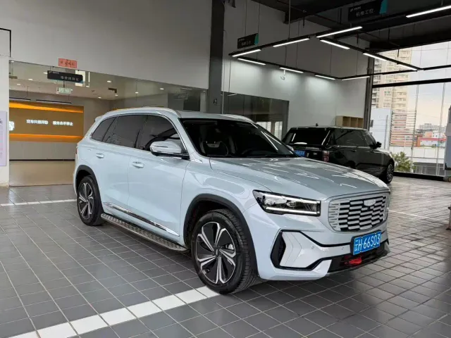 Фотография автомобиля — Geely Xingyue L