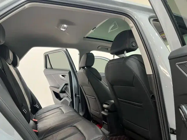 Audi Q2L — Фото автомобиля 5