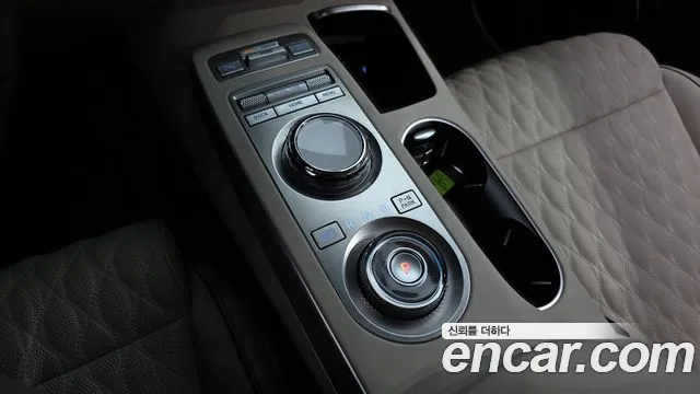 Genesis GV70 3.5T Бензин AWD — Фото автомобиля 8