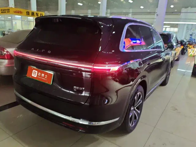 Aito M7 — Фото автомобиля 8