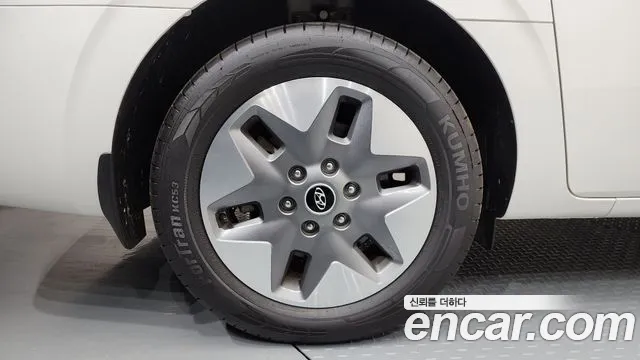 Hyundai Staria Staria 4WD Tourer 9 мест — Фото автомобиля 5