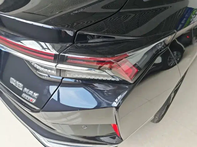 Dongfeng Yixuan MAX — Фото автомобиля 23