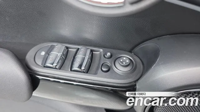 MINI Cooper — Фото автомобиля 12