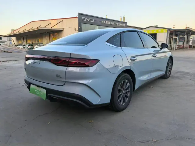 BYD Qin L — Фото автомобиля 8