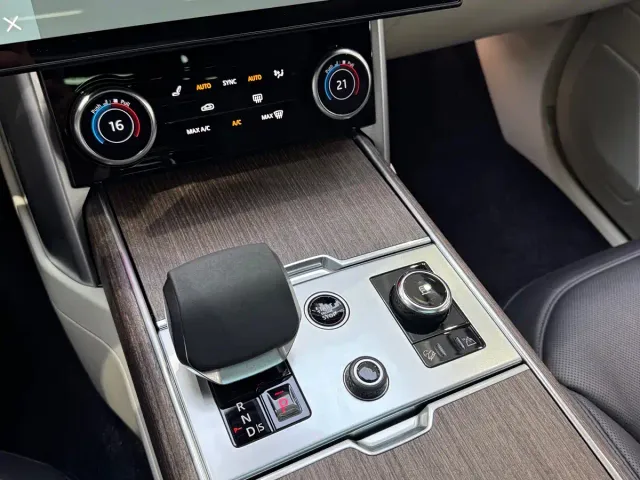 Land Rover Range Rover — Фото автомобиля 10
