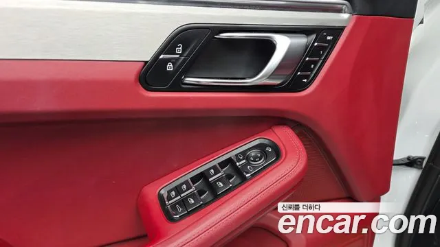 Porsche Macan — Фото автомобиля 9