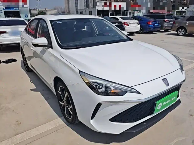 Roewe i5 — Фото автомобиля 3