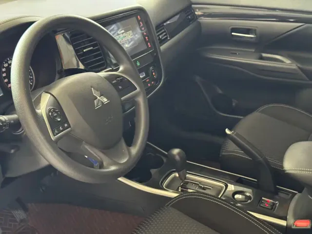 Mitsubishi Outlander — Фото автомобиля 7