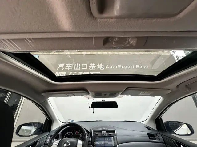 Nissan Tiida — Фото автомобиля 13