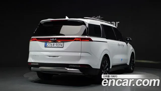 Kia Carnival Generation 4 — Фото автомобиля 2