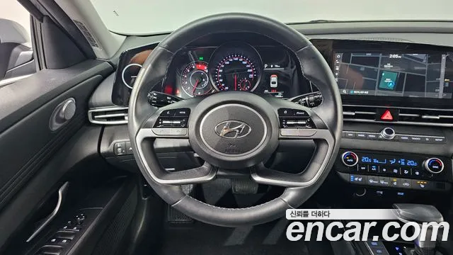 Hyundai AVANTE Avante (CN7) — Фото автомобиля 12