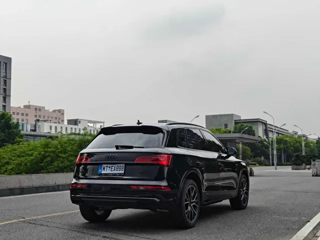Audi Audi Q5L 2024 Model 45 TFSI Luxury Dynamic — Фото автомобиля 9