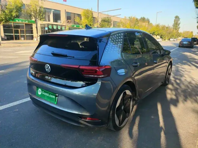 Volkswagen ID.3 — Фото автомобиля 6