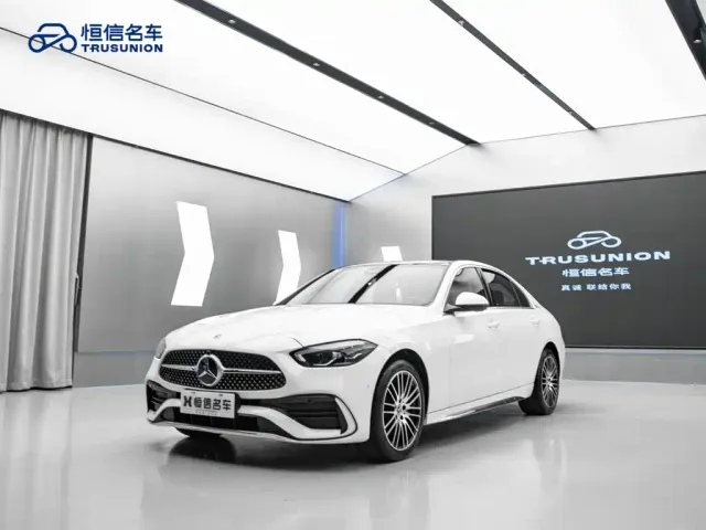 Фотография автомобиля — Mercedes-Benz C-Class