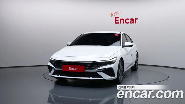 Hyundai Avante CN7 — Фото автомобиля 3