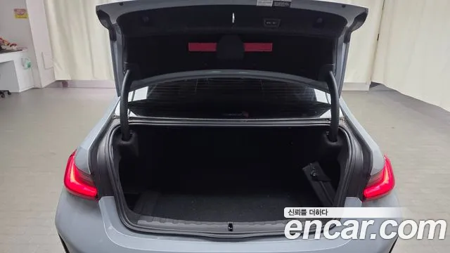 BMW 3-Series 3 серия (G20) 320i M Sport — Фото автомобиля 5