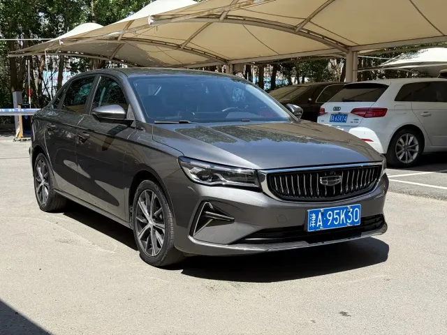 Geely Emgrand — Фото автомобиля 3