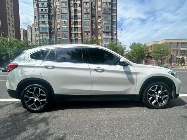 BMW X1 — Фото автомобиля 4