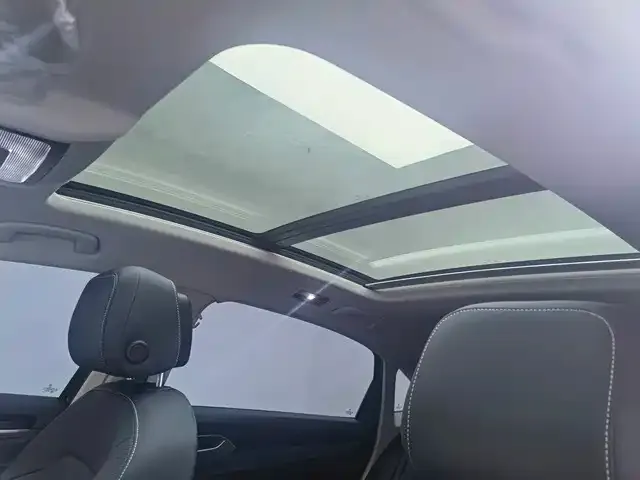 Volkswagen Passat — Фото автомобиля 15
