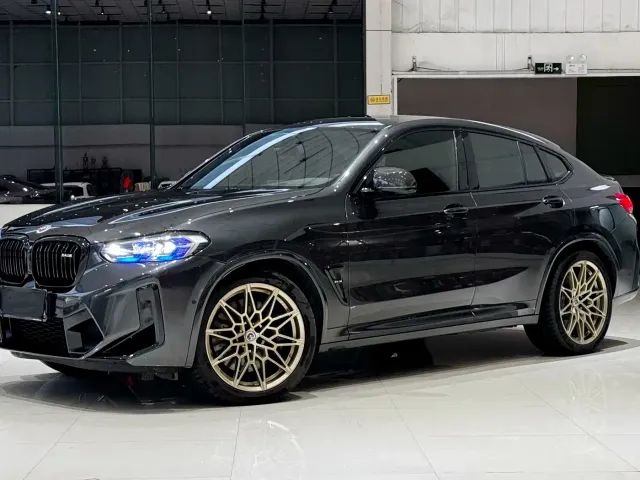Фотография автомобиля — BMW X4 M