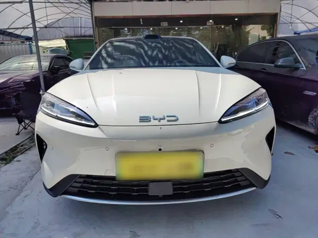 BYD Seal 07 DM-i — Фото автомобиля 2