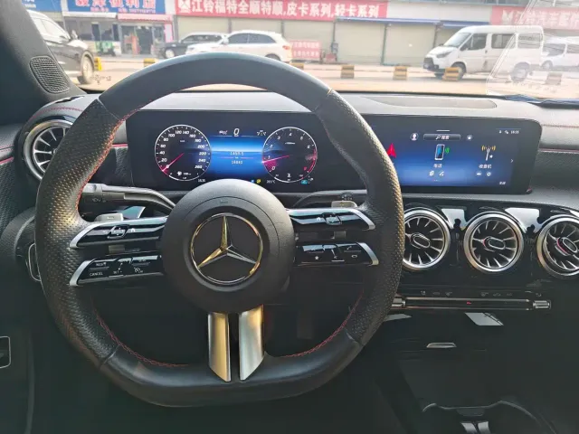 Mercedes-Benz A-Class — Фото автомобиля 7
