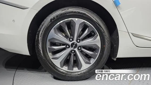 Kia K8 K8 Hybrid — Фото автомобиля 5