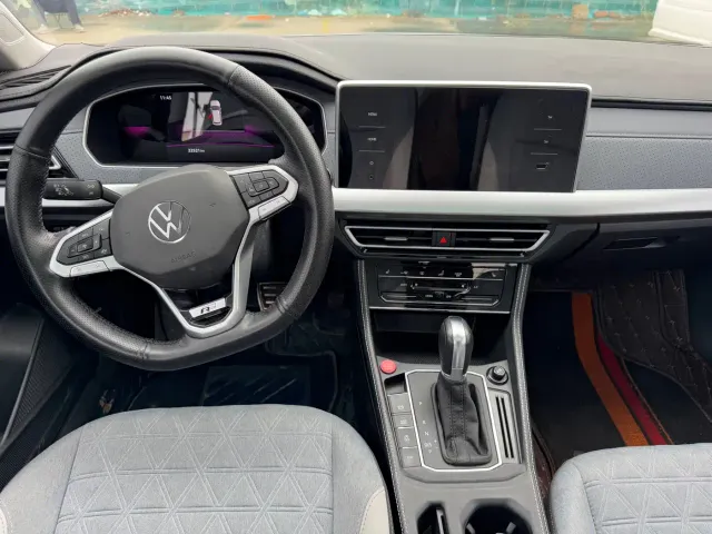 Volkswagen Lavida — Фото автомобиля 6