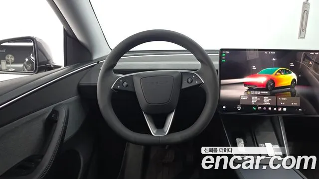 Tesla Model Y — Фото автомобиля 10