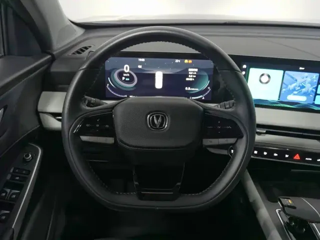 Changan CS75 Plus — Фото автомобиля 11