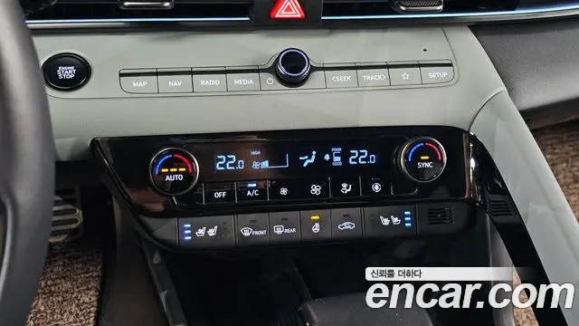 Hyundai AVANTE Новый Avante (CN7) — Фото автомобиля 16
