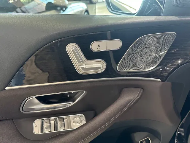 Mercedes-Benz GLE-Class — Фото автомобиля 8