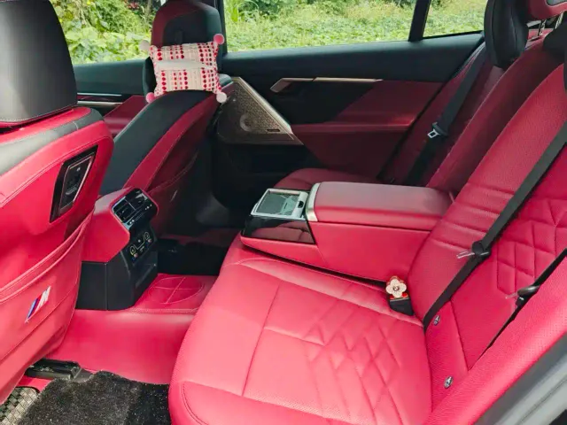 BMW 5 Series — Фото автомобиля 6
