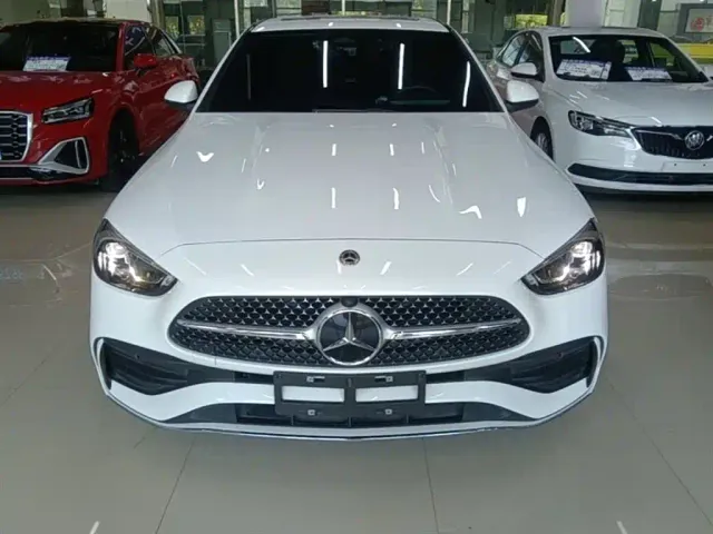 Mercedes-Benz C-Class — Фото автомобиля 2