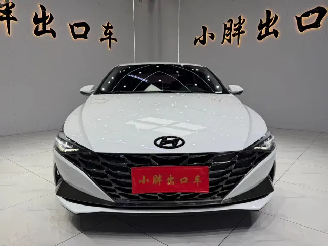 Hyundai Elantra — Фото автомобиля 3