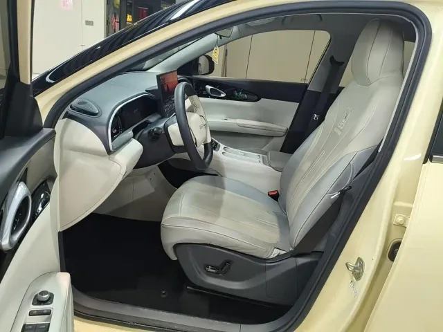 Geely Starry Wish — Фото автомобиля 9