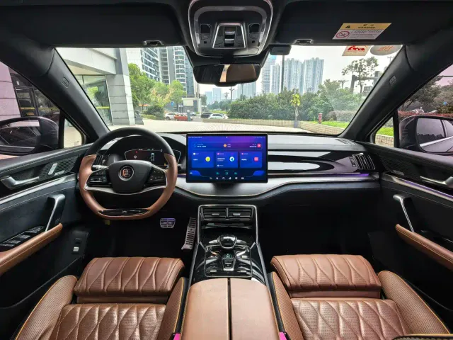 BYD Tang — Фото автомобиля 18