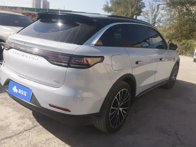 Leapmotor C11 — Фото автомобиля 3