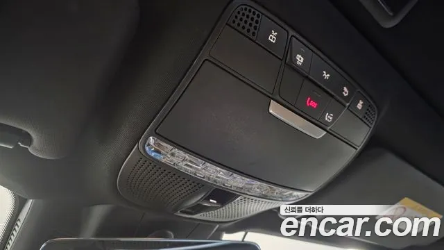 Mercedes-Benz E-Class — Фото автомобиля 12