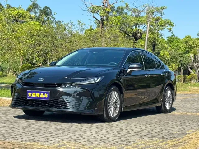 Фотография автомобиля — Toyota Camry