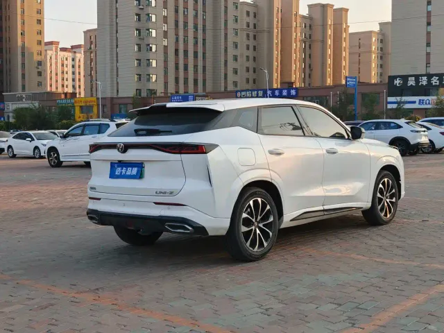 Changan UNI-Z — Фото автомобиля 9
