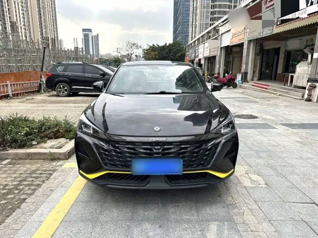 Dongfeng Yixuan — Фото автомобиля 5