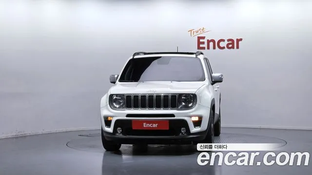 Jeep Renegade — Фото автомобиля 3